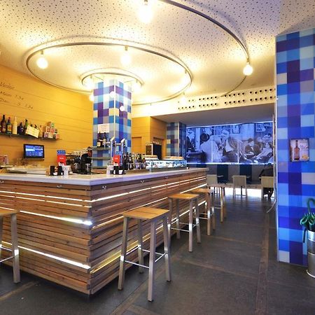 Hostal Bezana Burgos Bagian luar foto