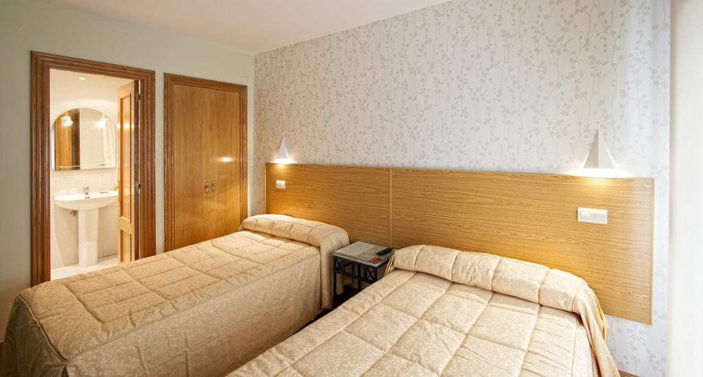 Hostal Bezana Burgos Ruang foto