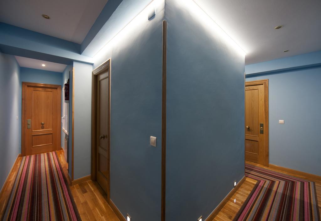 Hostal Bezana Burgos Bagian luar foto
