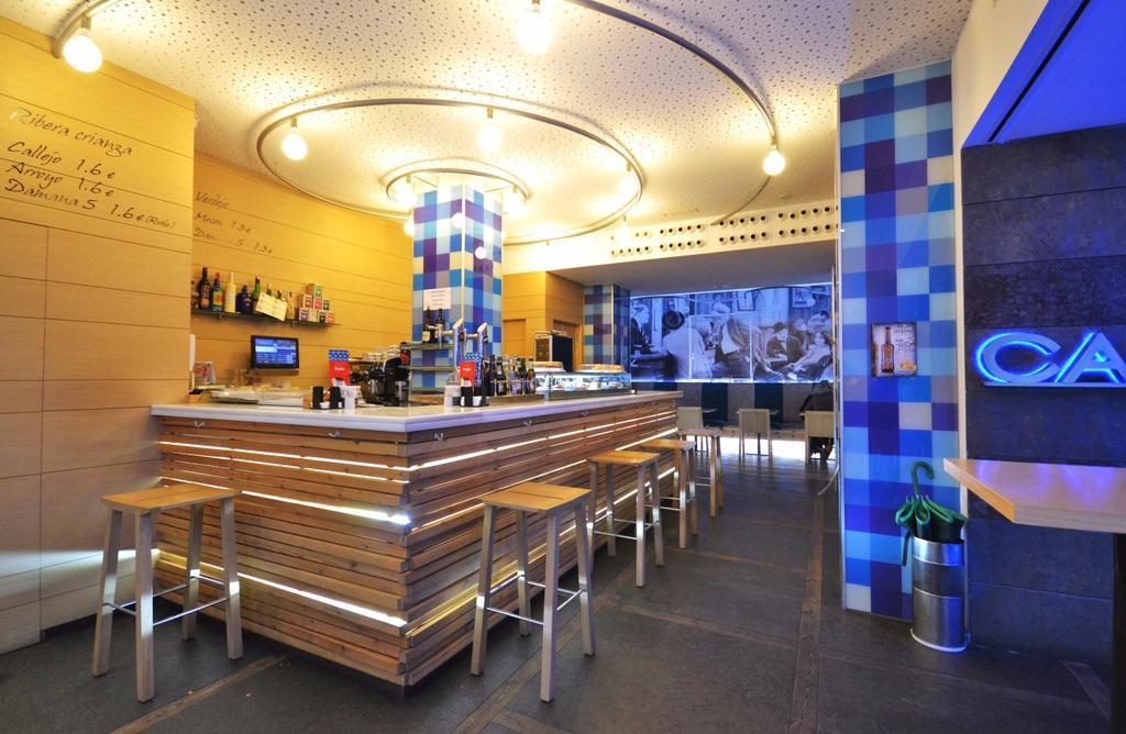 Hostal Bezana Burgos Bagian luar foto